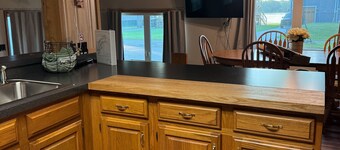 Freshly Remodeled - 3 BR Home near Thornapple Lake public boat launch