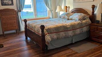 3 bedrooms, free WiFi, bed sheets