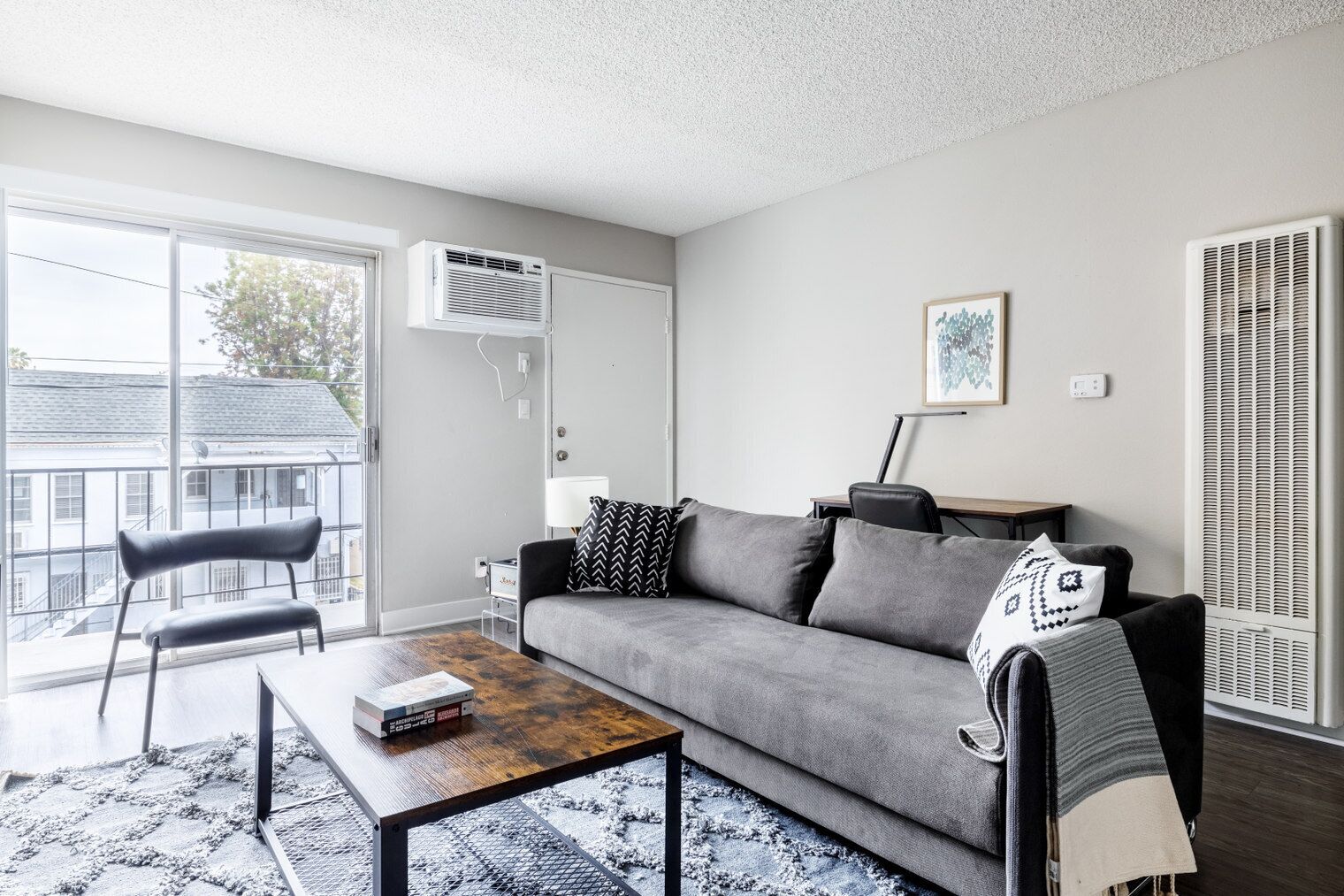 Lovely West Hollywood 1BR w/ Gym, BBQ, walk to nightlife, by Blueground