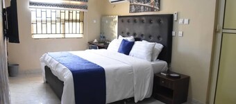 Stunning 3-Bed House in well Secured Estate, Lekki