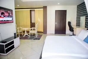 4 bedrooms, iron/ironing board, WiFi, bed sheets - Furnished 4 Beds Semi-Det House in Abuja, Nigeria (Abuja)