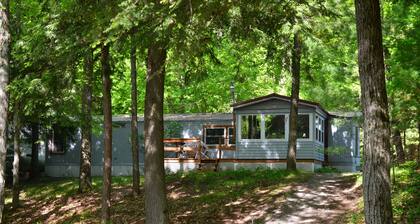 Waterfront Cabin! Menominee River / Marinette County / Wausaukee / Wallace
