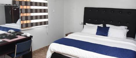 1 chambre, fer et planche à repasser, Wi-Fi, draps fournis