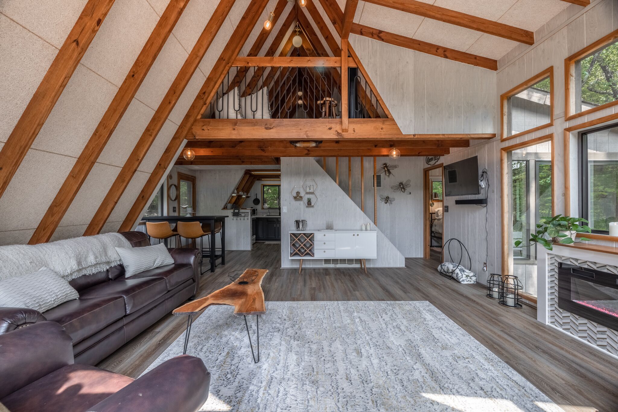 The Honey Bee Inn by Innsbrook Vacations!