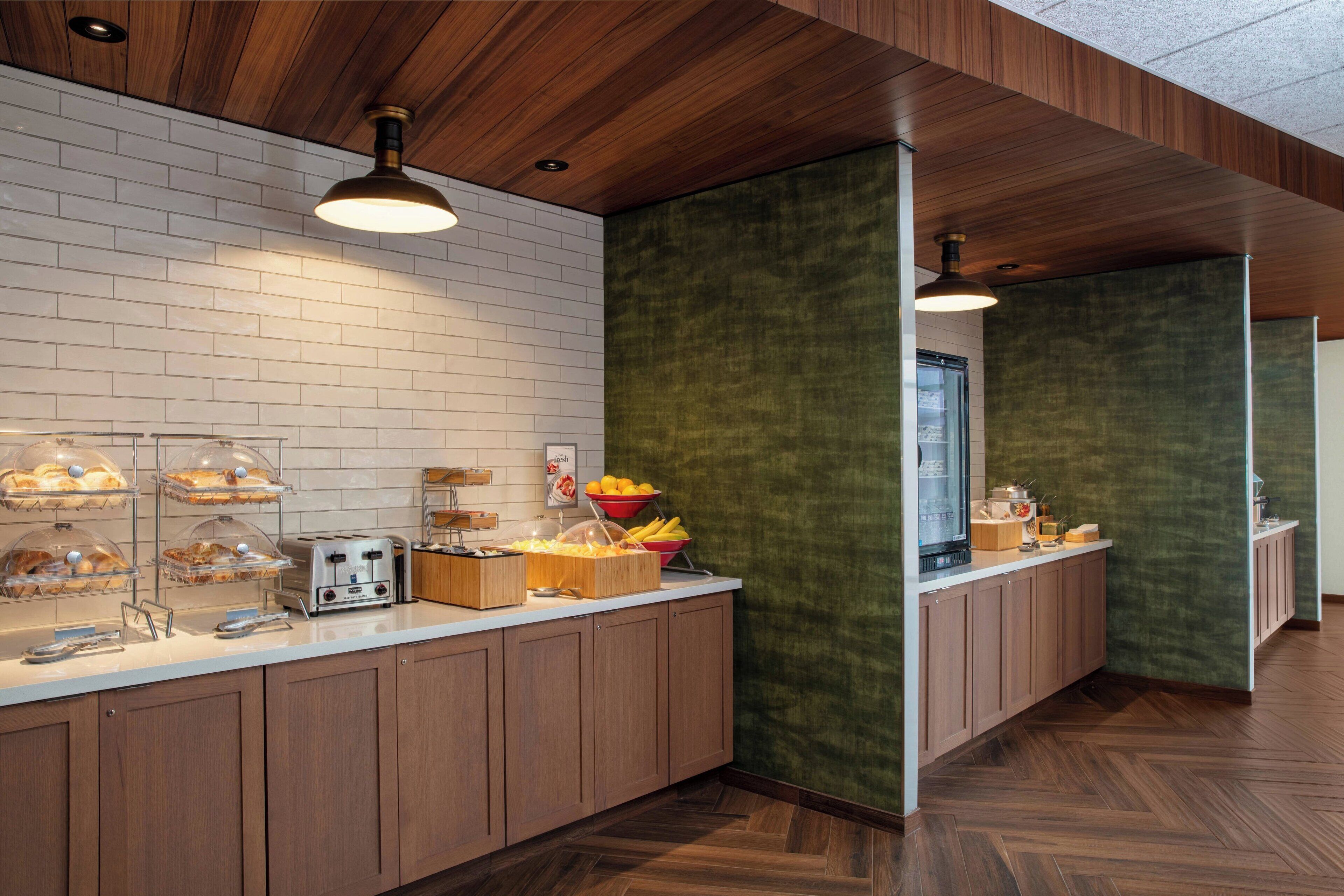 free continental breakfast