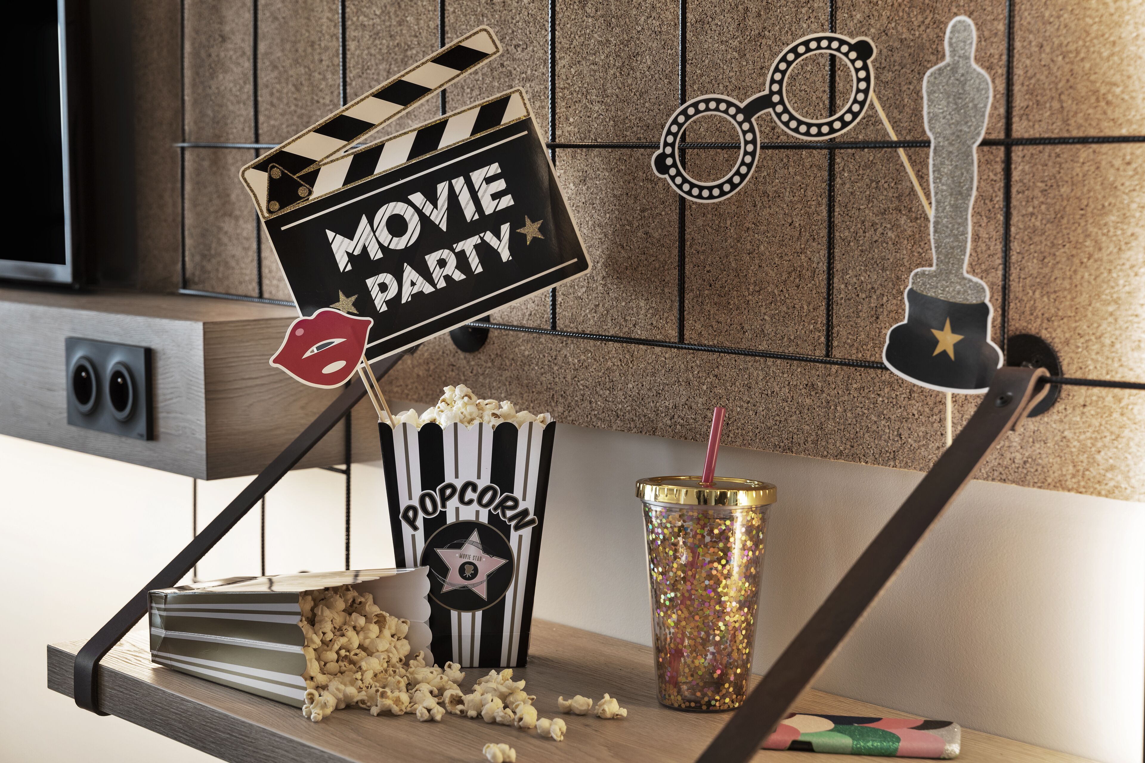 room, 2 single beds (cozy) | desk, laptop workspace, blackout curtains, soundproofing