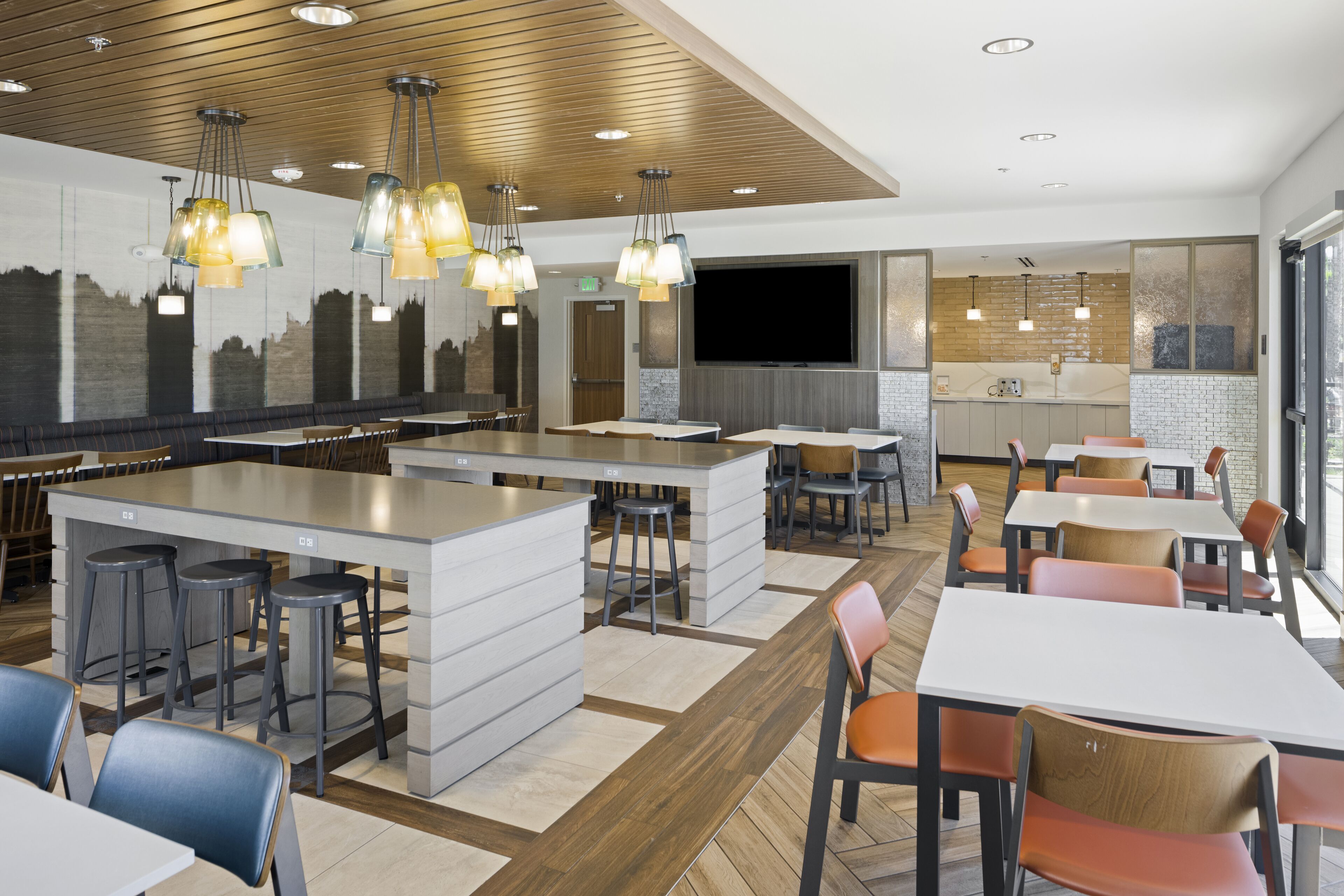 free continental breakfast