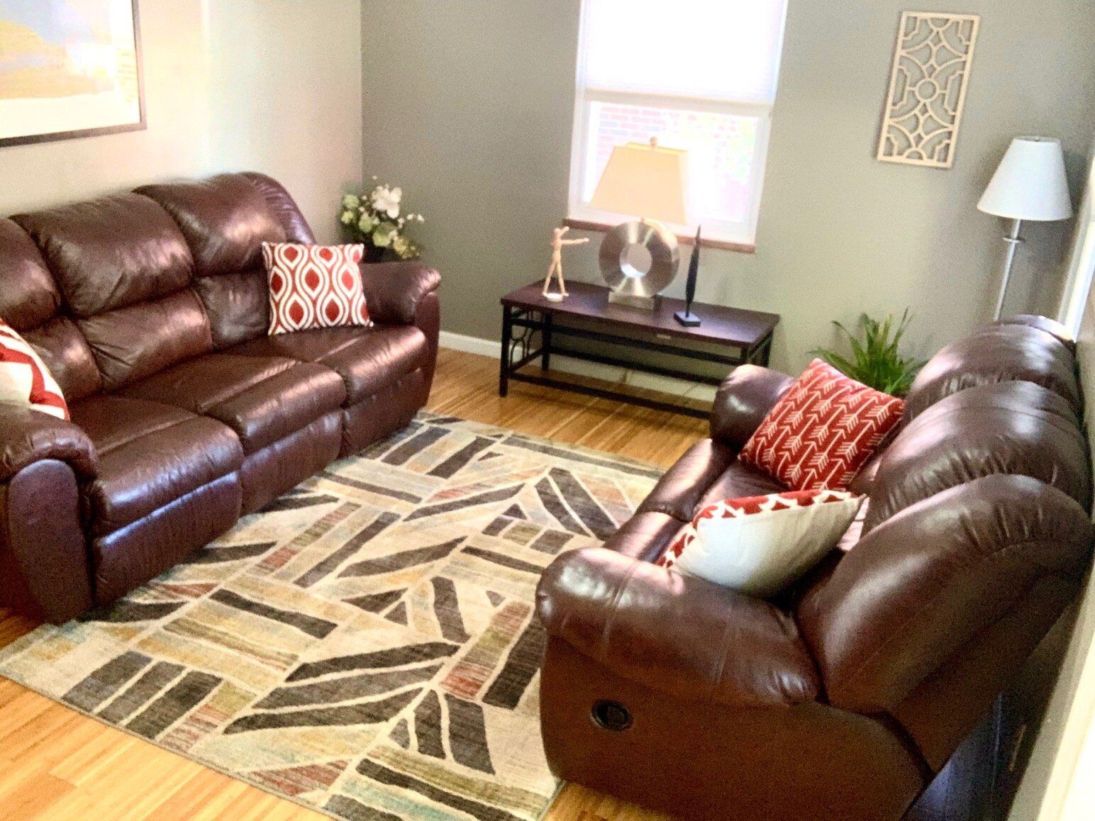 The House Hotels - Fulton - 4 Bedroom House in Old Brooklyn - 🐵1 Mile to the Zoo 🐵