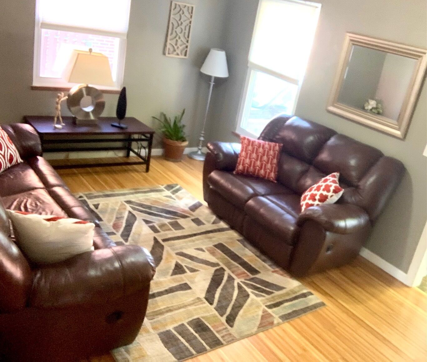 The House Hotels - Fulton - 4 Bedroom House in Old Brooklyn - 🐵1 Mile to the Zoo 🐵