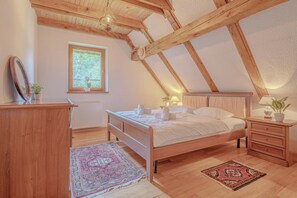 4 sovrum, strykjärn/strykbräda och sängkläder