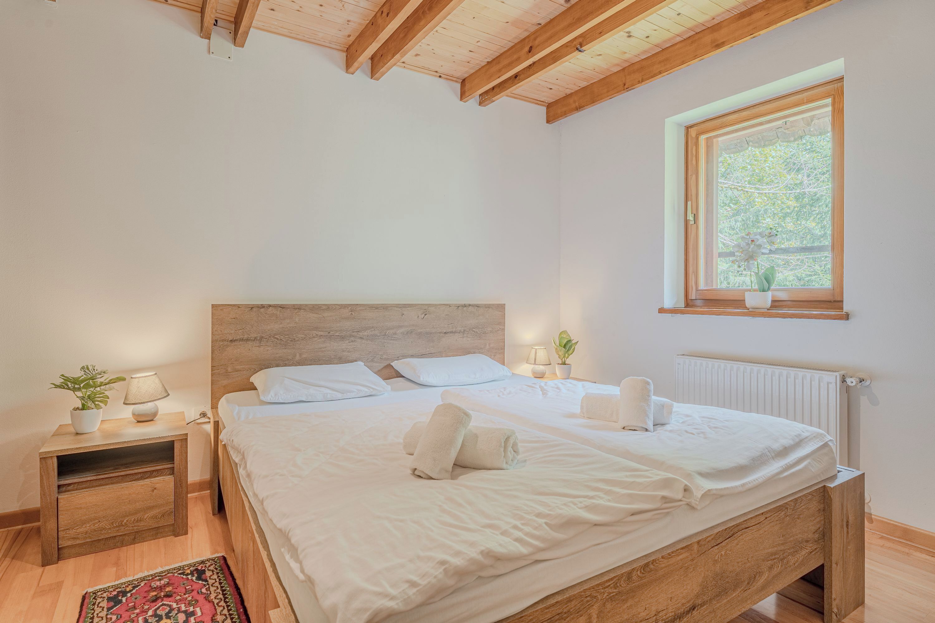 4 多间卧室、熨斗/熨衣板、床单