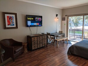 セーフティボックス (室内)、WiFi (無料)、ベッドシーツ、車椅子でアクセスできる設備