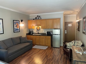Smart TV, video games, books - Clean and Comfortable Studio in Prospector Square (Park City)