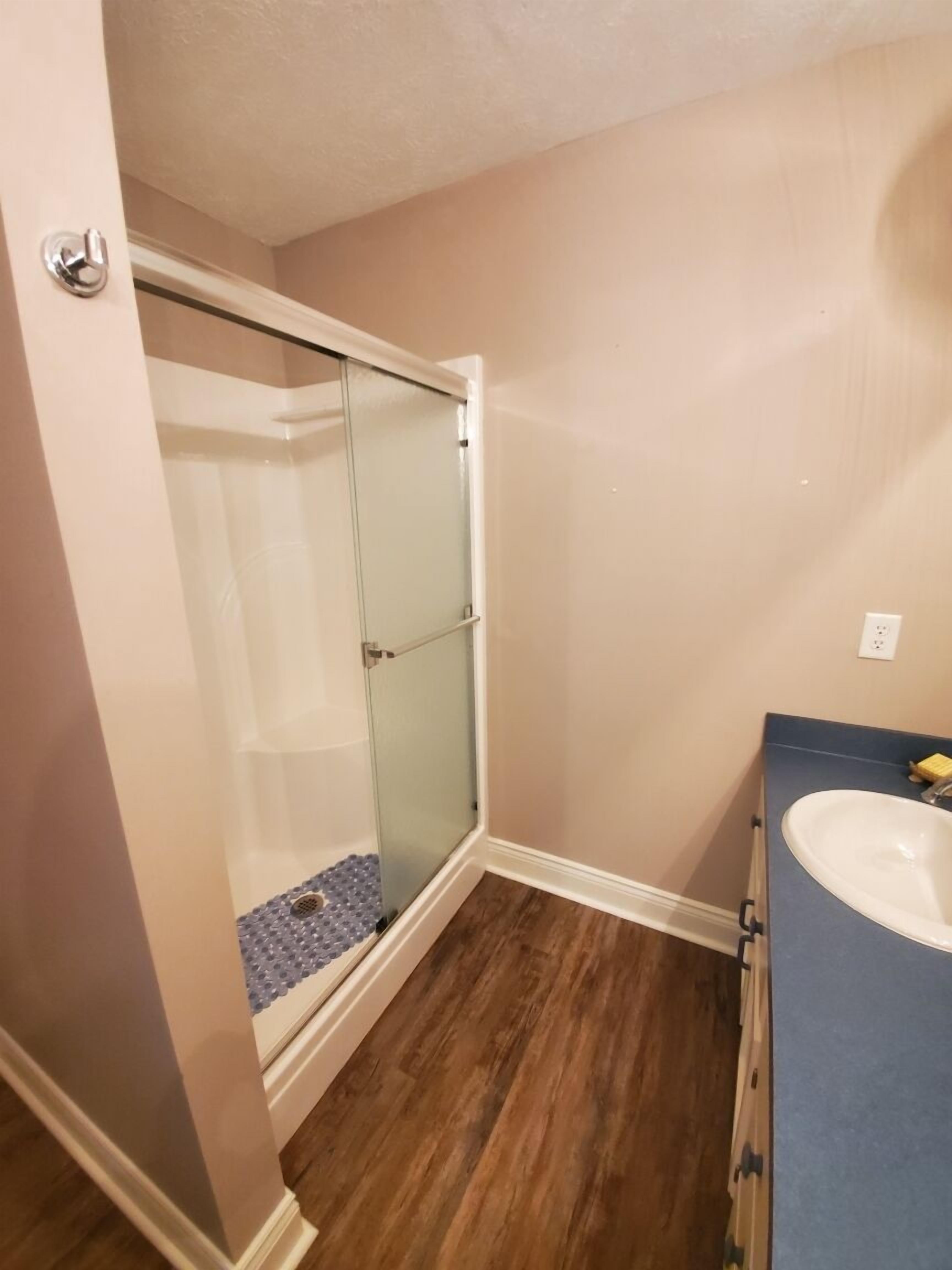 Lakefront Home "The Red Crab"