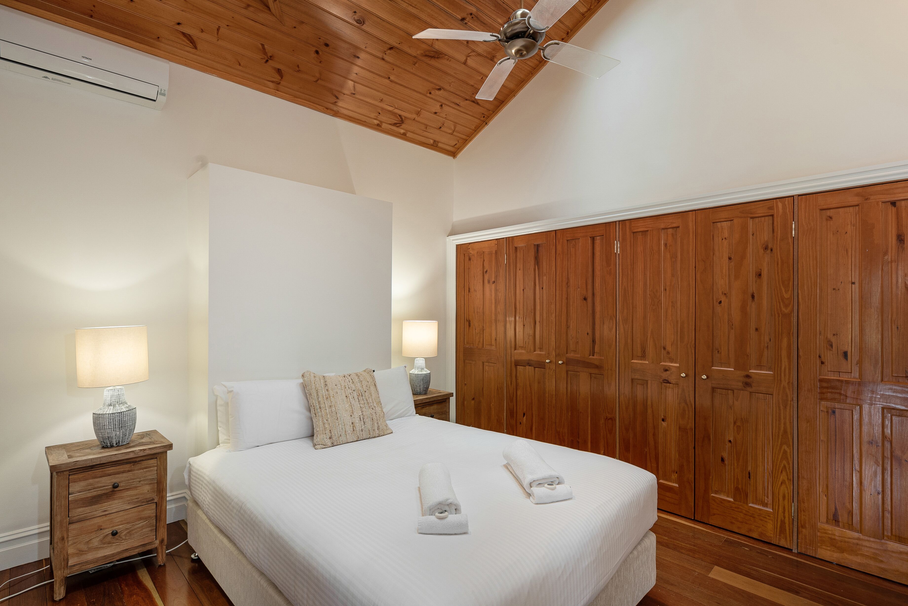 Rustic charm amongst the vines in Pokolbin — image 17