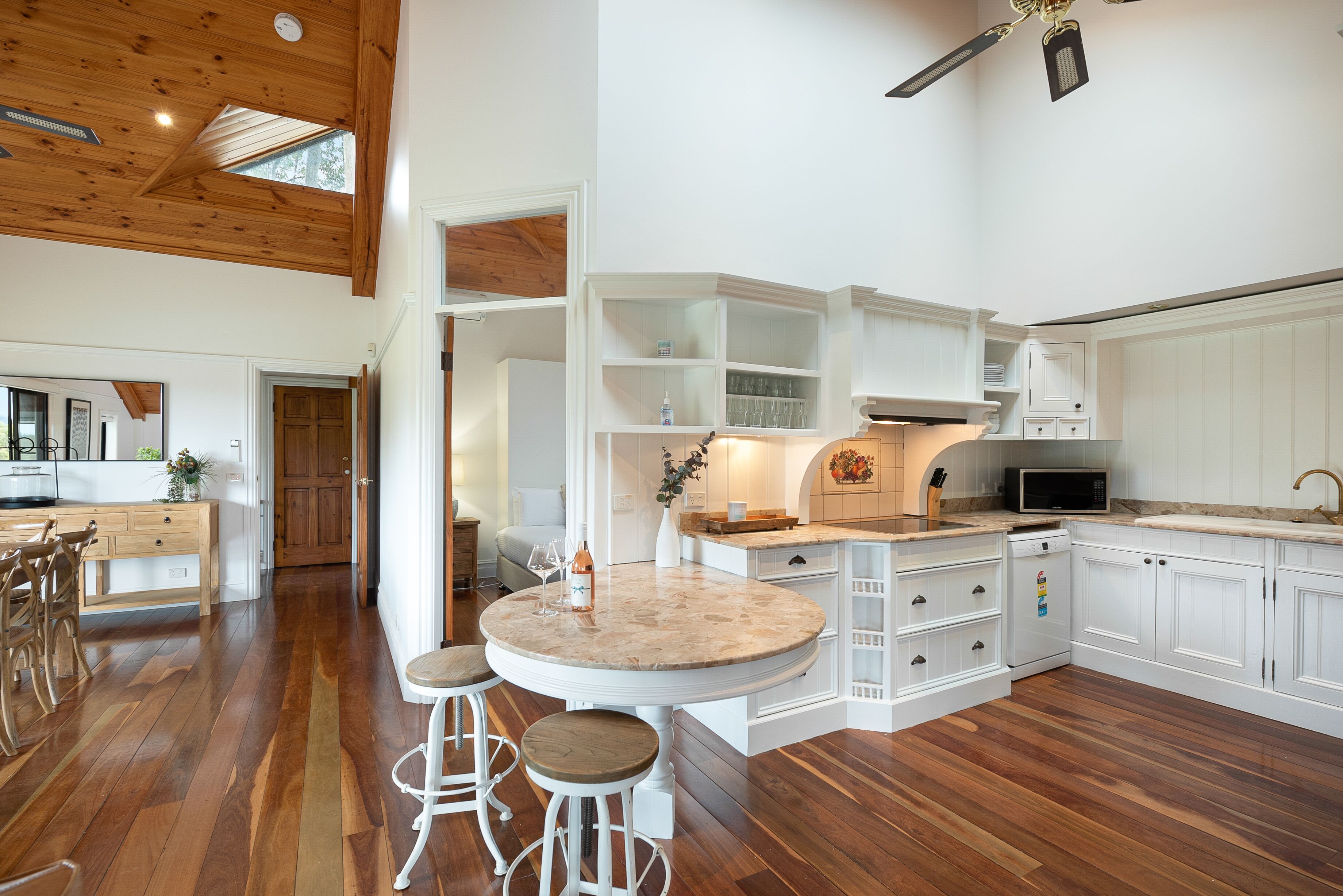 Rustic charm amongst the vines in Pokolbin — image 11