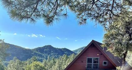 Rustic Crown King Cabin Pet Friendly -Large secluded fenced in yard