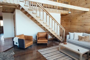 Smart TV - Hilltop Cabin on Center Hill Lake (Baxter)