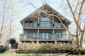 Exterior - Hilltop Cabin on Center Hill Lake (Baxter)