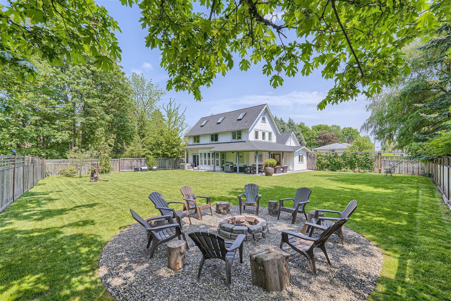 West Seattle Farmhouse w/ large private yard!