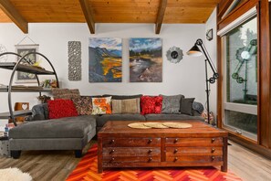 TV, fireplace - Phenomenal Mid-Century Modern Retreat, Open Layout, Fenced Backyard, Fire-Pit, 10 Miles to Portland (Beaverton)