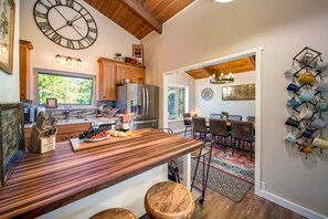 Dining - Phenomenal Mid-Century Modern Retreat, Open Layout, Fenced Backyard, Fire-Pit, 10 Miles to Portland (Beaverton)