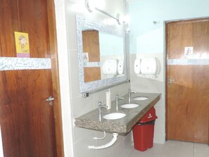Bathroom - Alfinin Hotel de Praia (Fortaleza)