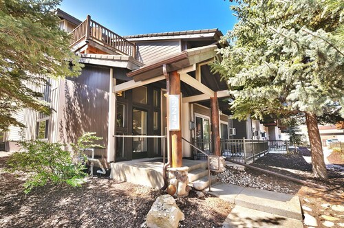 Top Floor Prospector Condo - 3BD/3BA - Sleep up to 10