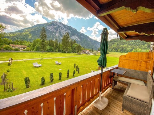 Ferienwohnung Rauschberg 110qm, Balkon, 3 Schlafz., Wohnzi.,2 Badez., Kochnische