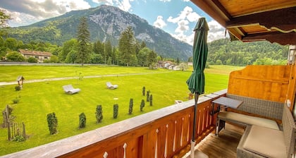 Ferienwohnung Rauschberg 110qm, Balkon, 3 Schlafz., Wohnzi.,2 Badez., Kochnische
