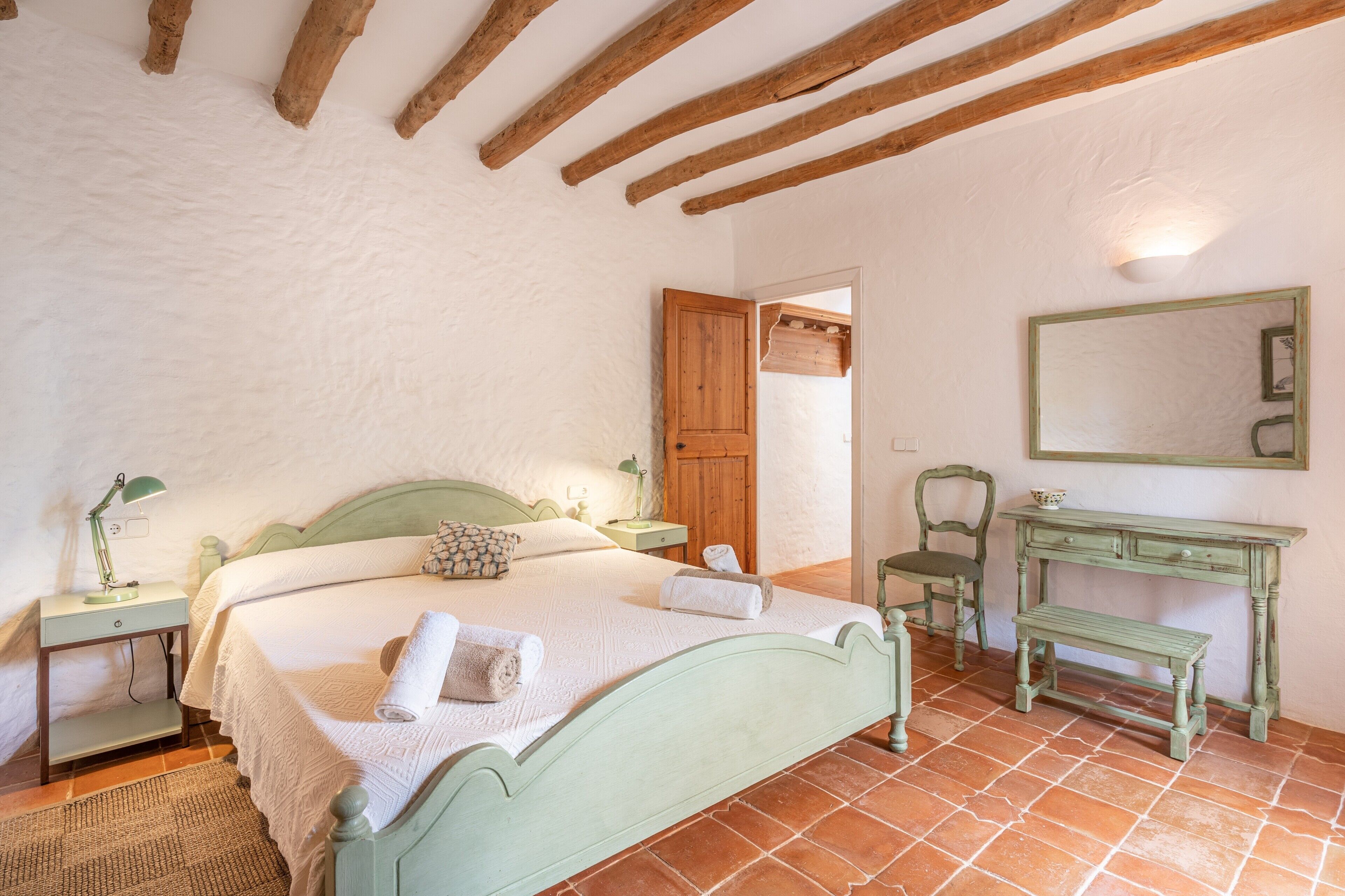 3 chambres, fer et planche à repasser, Wi-Fi gratuit, draps fournis