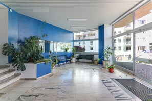 Interior - Torre Invicta 6th Floor Apartment – Sea View, Pool, A/C, Wi-Fi & Balcony (Armação de Pêra)