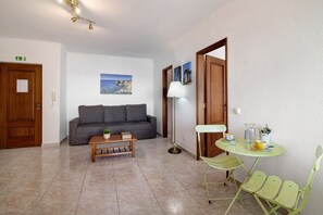 TV - Apt. Estrela 606, beachfront, sea view, Wi-Fi, AC, pool (Armação de Pêra)