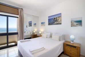 1 slaapkamer, een strijkplank/strijkijzer, gratis wifi, beddengoed