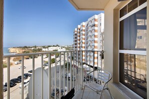 Property grounds - Apt. Camões 4th Floor E – Beachfront, Sea View, A/C, Wi-Fi & Pool (Armação de Pêra)