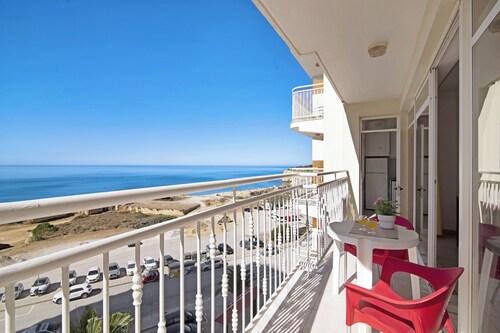 Apartment Nau Bérrio 5ºD - Vista Mar with A/C, Wi-Fi, Garden & Balcony