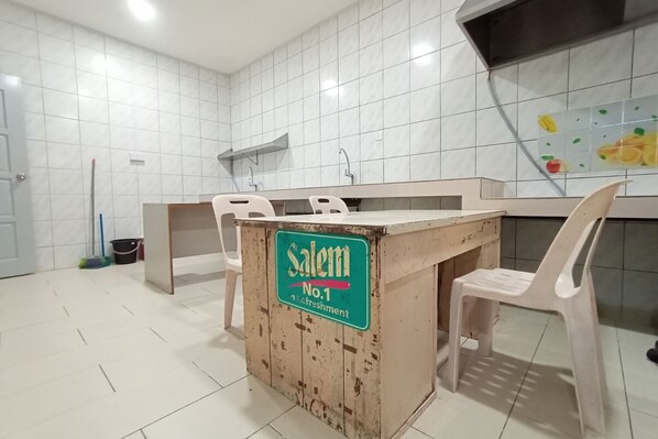 Kamar Double, kamar mandi umum | Dapur pribadi