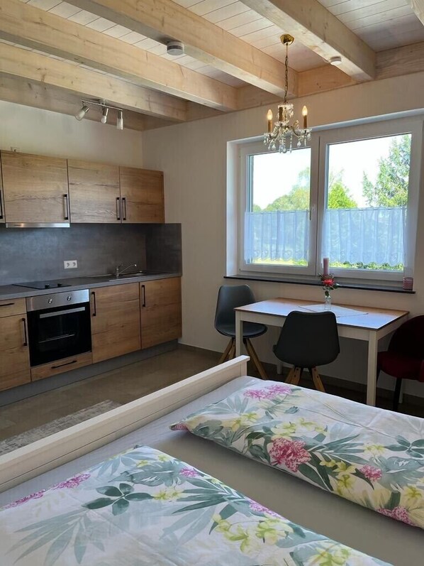 1 habitación, cuna de viaje, wifi y ropa de cama 