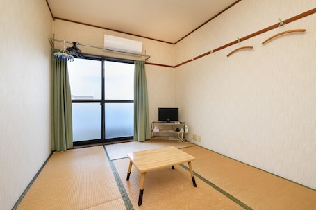 Chambre Tradition, fumeurs (Japanese Style, Compact, 2 Guests) | Wi-Fi gratuit, draps fournis. Tabist Business Yado Sepia Omaezaki