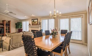 Dining - 18804 - 4 Charca Way (Hot Springs)