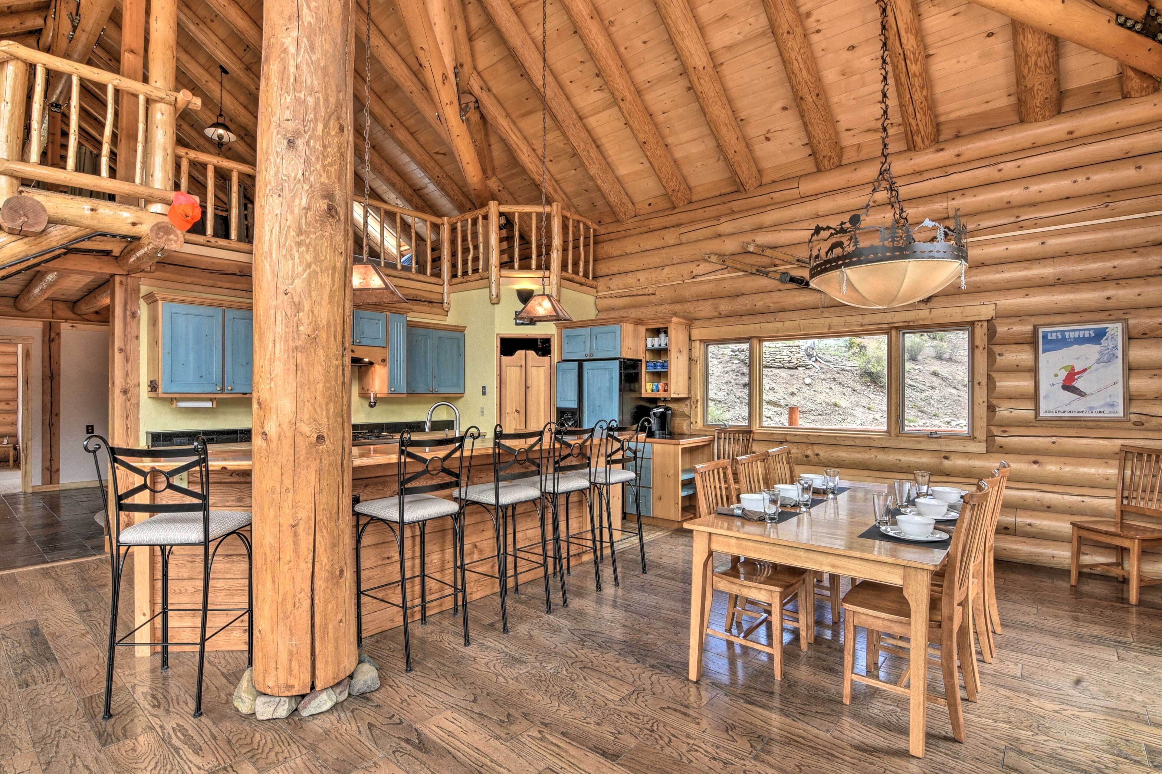 Spacious, Luxe Cabin w/ Mtn Views, Sauna & More!