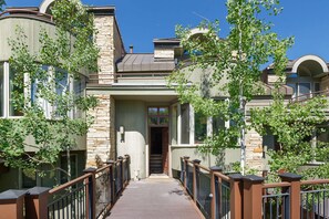 Botón de imagen sin clasificar, 4 de 49