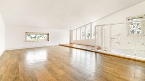 Basic Room, 2 Bedrooms (Suguk) | 1 bedroom, free WiFi - Ganghwa Yasaenghwacafe Pension (Incheon)