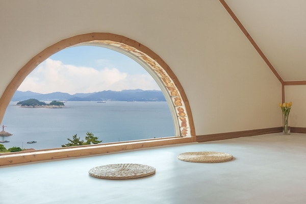 Basic Room, 2 Bedrooms (EUNBANGULGGOT) | 1 bedroom, free WiFi