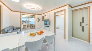 Basic Room, 2 Bedrooms (SARANGCHO)