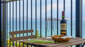 Basic Room, 1 Bedroom (201 (Ocean View, No Pet))