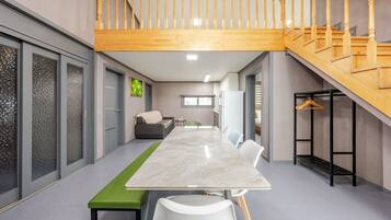 Basic Room, 1 Bedroom (303)