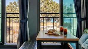 Basic Room, 1 Bedroom (201) - Samcheok Lamer Pension (Samcheok)