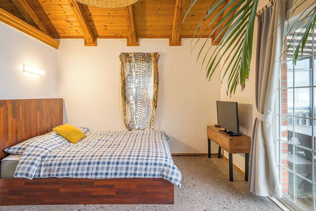 Basic Room, 1 Bedroom (201) | 1 bedroom, free WiFi