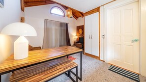 Basic Room, 1 Bedroom (102) | 1 bedroom, free WiFi - Gapyeong Botanical Pension (Gapyeong)